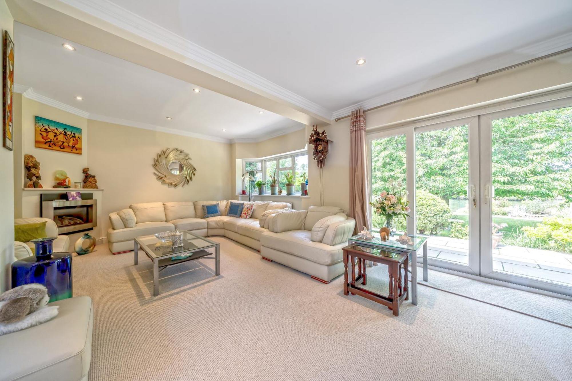 Serene Spacious Room Staines-upon-Thames Екстериор снимка